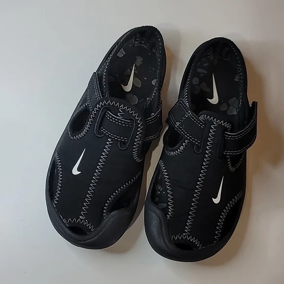 NIKE SUNRAY Closed Toe Sandals Water Shoes Sandals - Picture 2 of 6